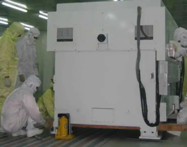 半導(dǎo)體設(shè)備搬運(yùn)直行搬運(yùn)小坦克與爪式千斤頂?shù)氖褂?>
                            </div>
                            <div   id=